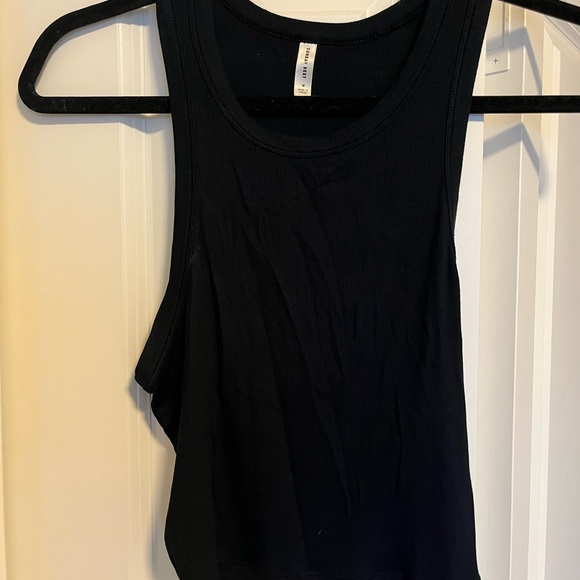 Aritzia Sunday Best honour tank - Picture 2 of 3